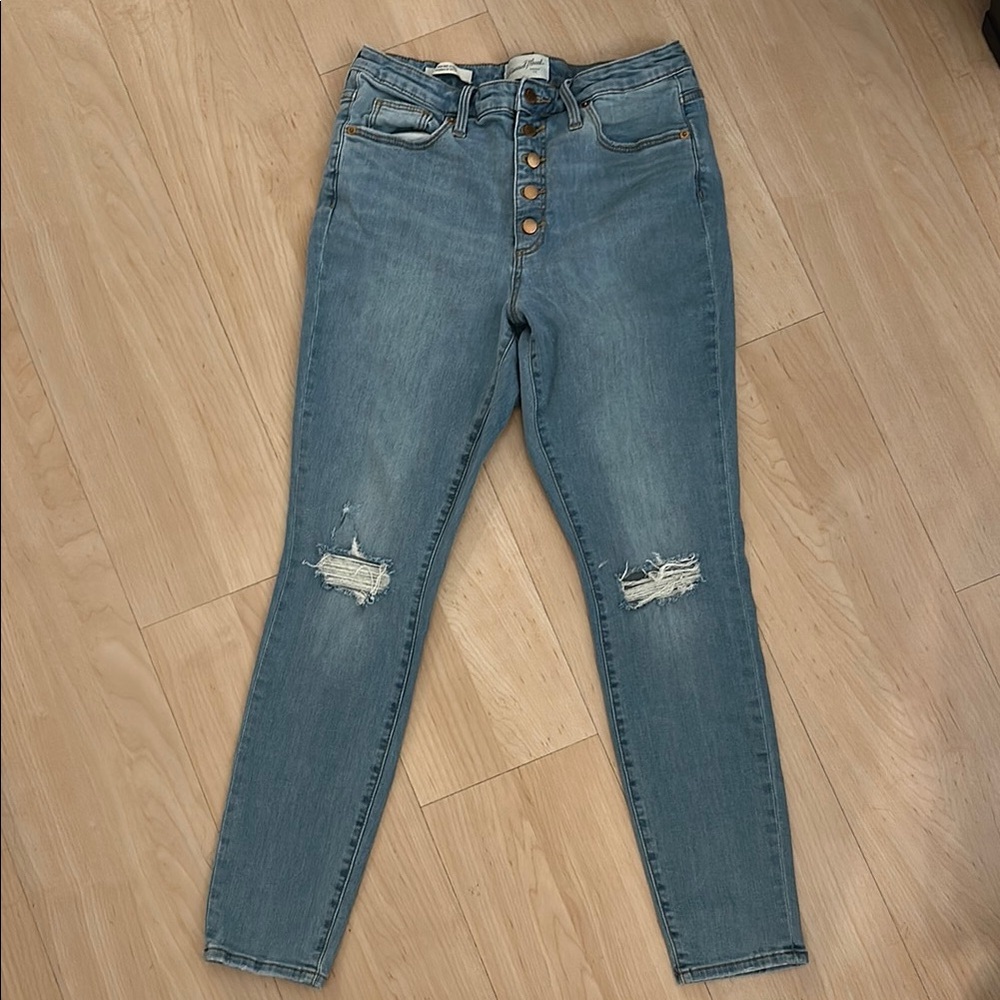 Universal Thread Blue High Rise Jeans Distressed